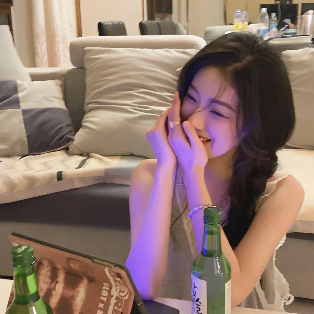 姣妹日记海报